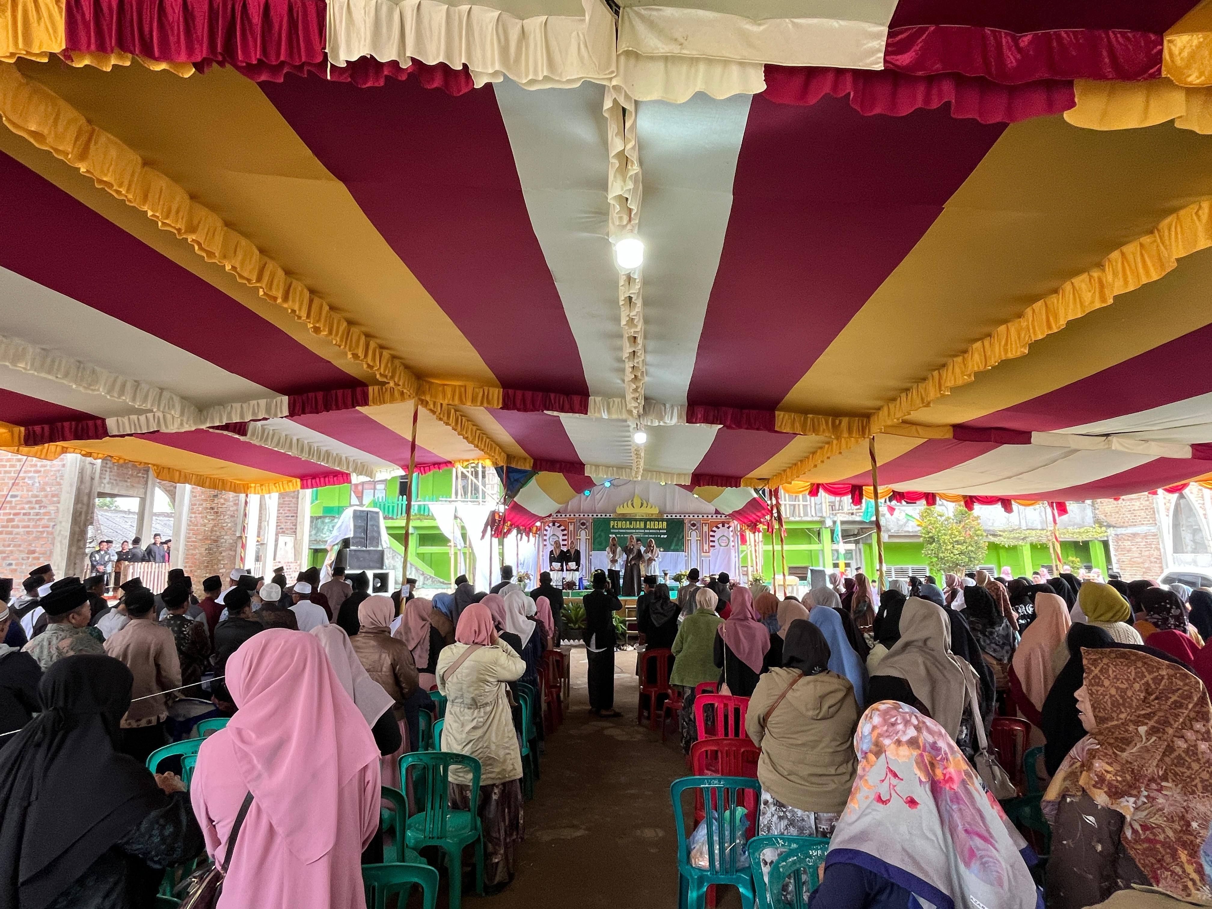 Pengajian Akbar Harlah ke-46 Miftahul Huda Mathlaâ€™ul Anwar: Teguhkan Peran Pendidikan Pesantren