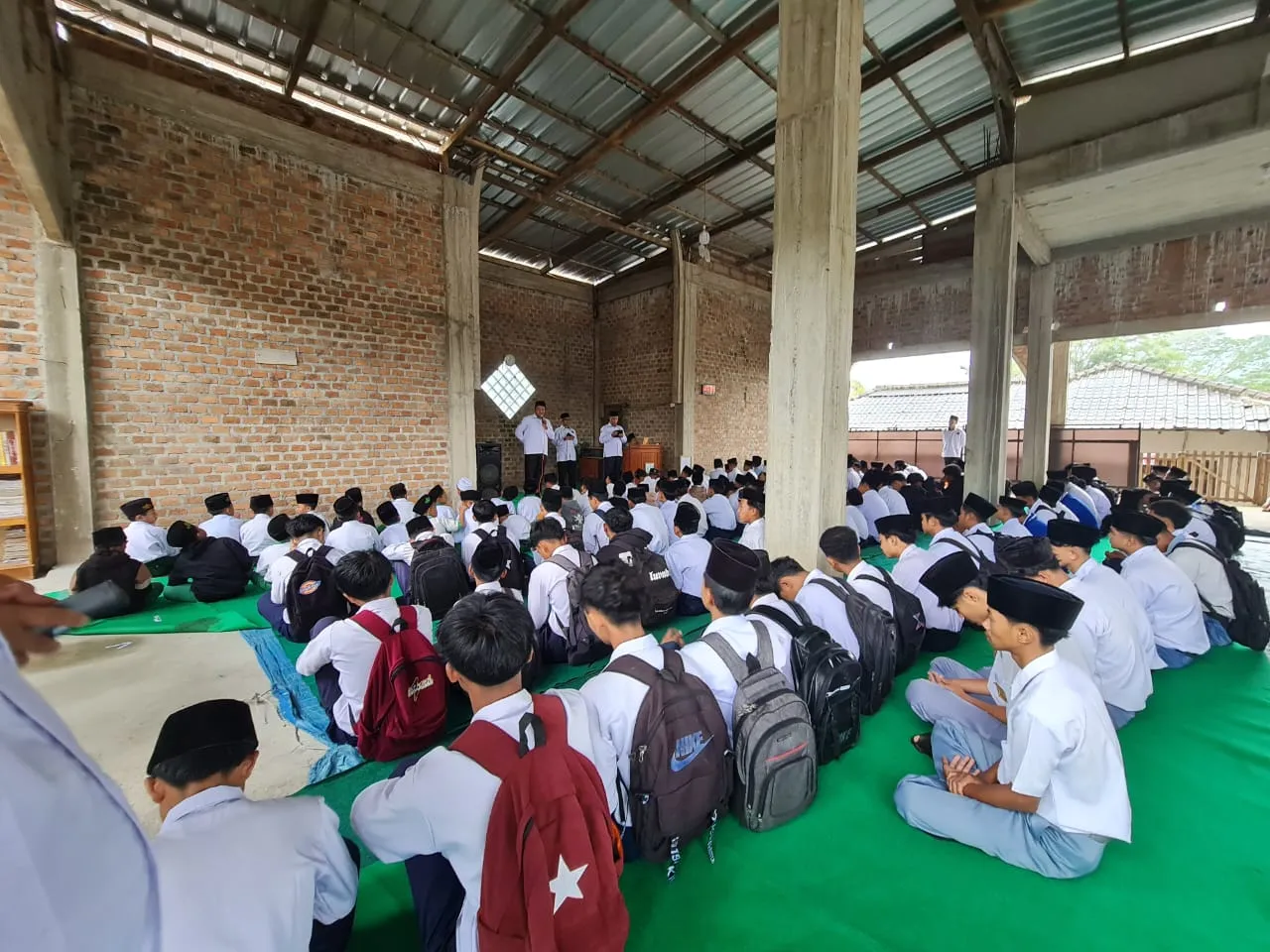 Merajut Silaturahmi di Hari Kemenangan: Kemeriahan Halal Bi Halal MA Miftahul Huda Pasca Lebaran 2026
